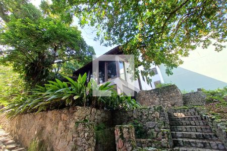 Fachada de casa de condomínio para alugar com 3 quartos, 304m² em Charitas, Niterói