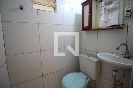 Banheiro de casa para alugar com 1 quarto, 50m² em Vila São José, São Paulo