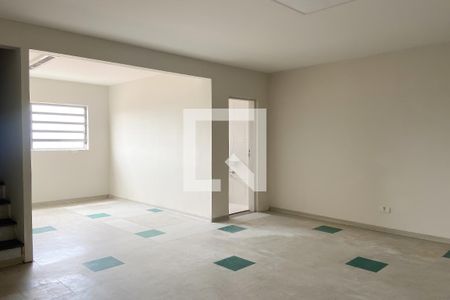 Sala de casa para alugar com 2 quartos, 140m² em Bussocaba, Osasco