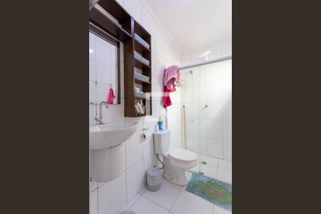 Banheiro de casa para alugar com 2 quartos, 65m² em Jardim Maria Estela, São Paulo