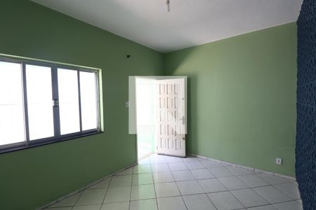 Sala de casa para alugar com 2 quartos, 132m² em Mutua, São Gonçalo