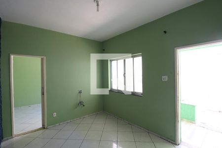 Sala de casa para alugar com 2 quartos, 132m² em Mutua, São Gonçalo