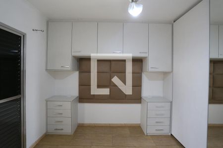 Suíte  de casa para alugar com 3 quartos, 130m² em Vila Nhocune, São Paulo