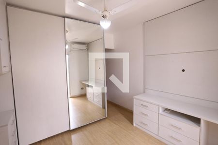 Suíte  de casa para alugar com 3 quartos, 130m² em Vila Nhocune, São Paulo