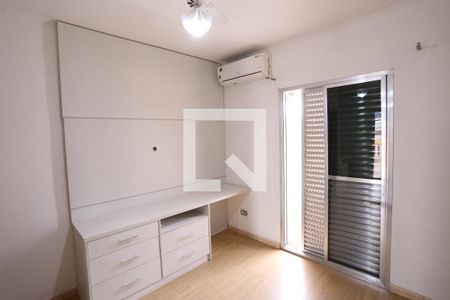 Suíte  de casa para alugar com 3 quartos, 130m² em Vila Nhocune, São Paulo