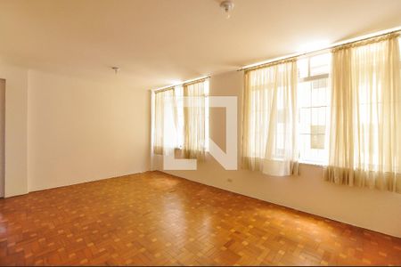Sala de apartamento para alugar com 2 quartos, 115m² em Cerqueira César, São Paulo