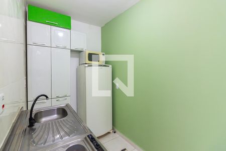 Cozinha de kitnet/studio para alugar com 1 quarto, 22m² em Jardim das Flores, Osasco