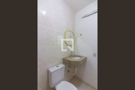 Banheiro de kitnet/studio para alugar com 1 quarto, 22m² em Jardim das Flores, Osasco