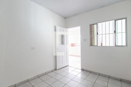 Quarto 1  de casa para alugar com 2 quartos, 60m² em Jardim Mimar, São Paulo