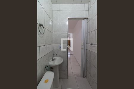 Banheiro de casa para alugar com 1 quarto, 40m² em Vila do Castelo, São Paulo