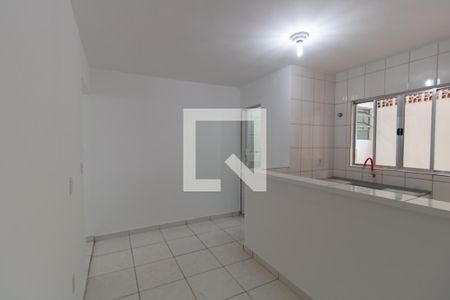 Sala de casa para alugar com 1 quarto, 40m² em Vila do Castelo, São Paulo