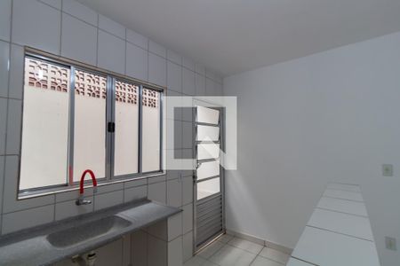 Cozinha de casa para alugar com 1 quarto, 40m² em Vila do Castelo, São Paulo