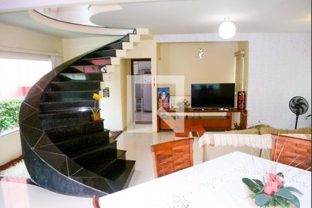 Sala de casa de condomínio para alugar com 4 quartos, 286m² em Jardim Placaford, Salvador