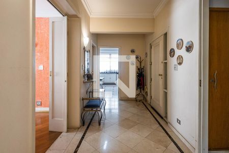 Corredor de apartamento à venda com 3 quartos, 259m² em Cerqueira César, São Paulo