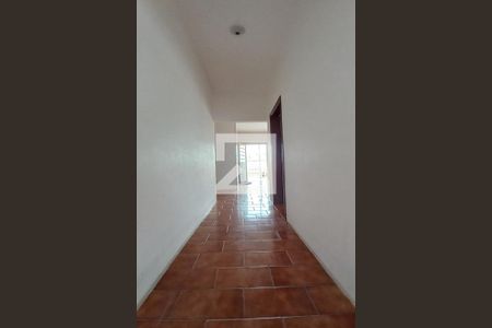 Corredor  de casa para alugar com 6 quartos, 234m² em Jardim das Bandeiras, Campinas