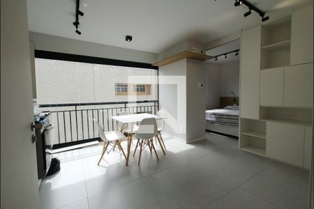 Sala/Cozinha de kitnet/studio à venda com 1 quarto, 27m² em Liberdade, São Paulo