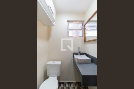 Lavabo de casa para alugar com 4 quartos, 250m² em Jardim Santa Cruz (sacoma), São Paulo