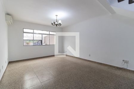 Sala de casa para alugar com 4 quartos, 250m² em Jardim Santa Cruz (sacoma), São Paulo