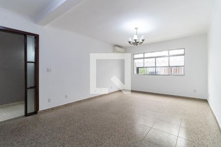 Sala de casa para alugar com 4 quartos, 250m² em Jardim Santa Cruz (sacoma), São Paulo