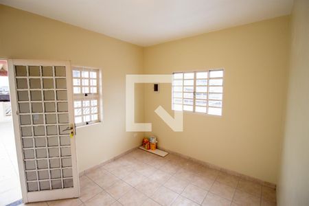 Sala 2 de casa para alugar com 3 quartos, 190m² em Itaquera, São Paulo