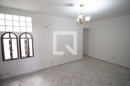 Sala de casa para alugar com 3 quartos, 190m² em Itaquera, São Paulo