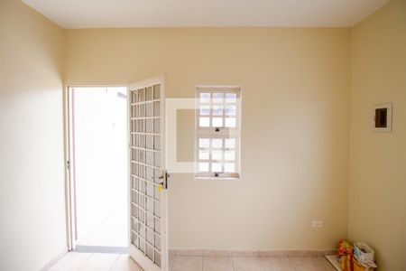 Sala 2 de casa para alugar com 3 quartos, 190m² em Itaquera, São Paulo