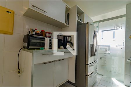 Apartamento para alugar com 100m², 2 quartos e 2 vagas Apartamento para alugar com 100m², 2 quartos e 2 vagasCozinha