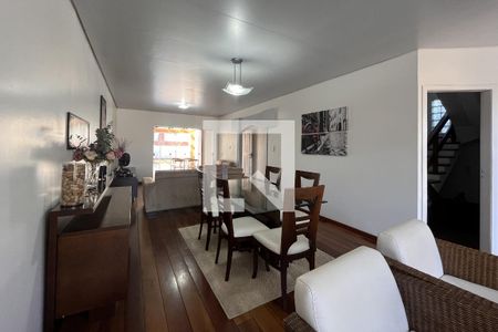 Casa de condomínio para alugar com 300m², 4 quartos e 2 vagasSala 3 Ambientes