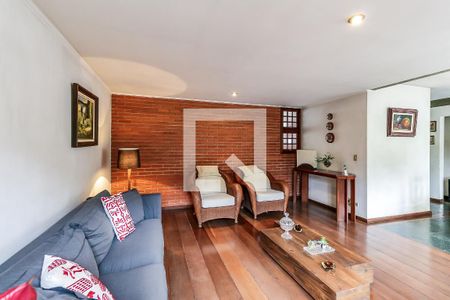 Sala de casa para alugar com 4 quartos, 250m² em Paraíso do Morumbi, São Paulo