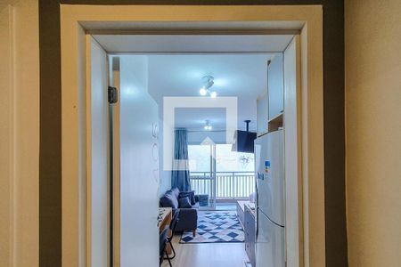 Entrada de kitnet/studio para alugar com 1 quarto, 27m² em Liberdade, São Paulo