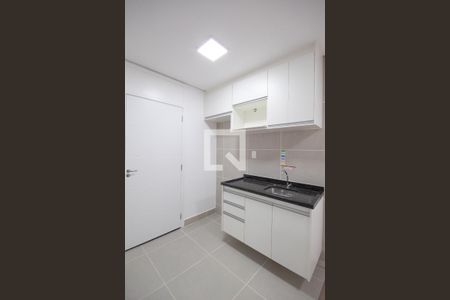 Sala e cozinha de apartamento para alugar com 1 quarto, 32m² em Centro, Osasco