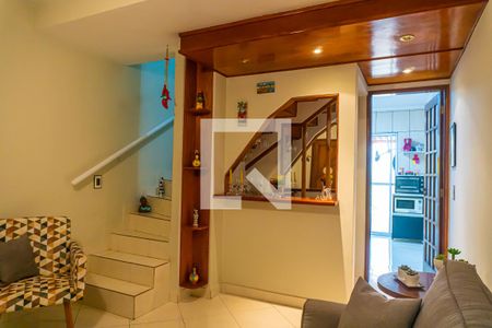 Sala de casa de condomínio à venda com 2 quartos, 104m² em Vila Maria Eugênia, Campinas