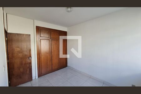 Quarto 2 de apartamento para alugar com 2 quartos, 70m² em Cidade Jardim, Belo Horizonte