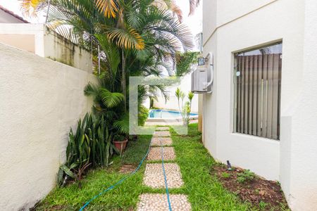 Casa à venda com 300m², 4 quartos e 6 vagas Casa à venda com 300m², 4 quartos e 6 vagasChurrasqueira