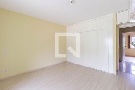 Casa à venda com 300m², 4 quartos e 6 vagas Casa à venda com 300m², 4 quartos e 6 vagasSuíte 1