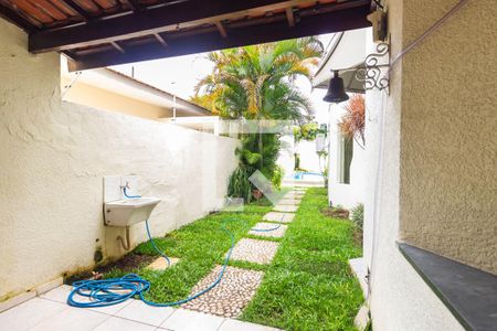 Casa à venda com 300m², 4 quartos e 6 vagas Casa à venda com 300m², 4 quartos e 6 vagasChurrasqueira