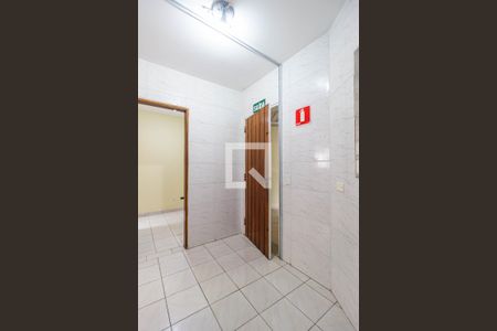 Casa à venda com 300m², 4 quartos e 6 vagas Casa à venda com 300m², 4 quartos e 6 vagasÁrea de Serviço