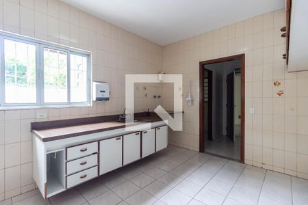 Casa à venda com 300m², 4 quartos e 6 vagas Casa à venda com 300m², 4 quartos e 6 vagasCozinha