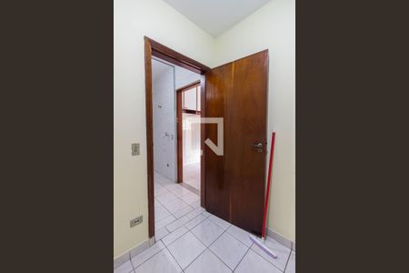 Casa à venda com 300m², 4 quartos e 6 vagas Casa à venda com 300m², 4 quartos e 6 vagasQuarto de Serviço