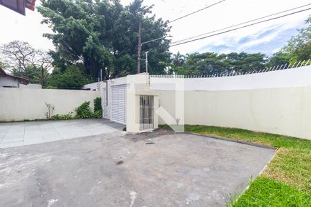 Casa à venda com 300m², 4 quartos e 6 vagas Casa à venda com 300m², 4 quartos e 6 vagasGaragem