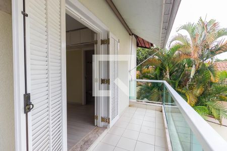 Casa à venda com 300m², 4 quartos e 6 vagas Casa à venda com 300m², 4 quartos e 6 vagasVaranda da Suíte 1