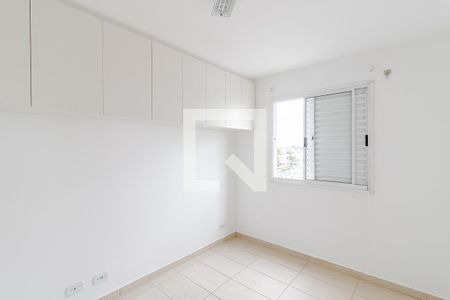 Quarto 1 de apartamento para alugar com 2 quartos, 47m² em Taboão, São Paulo