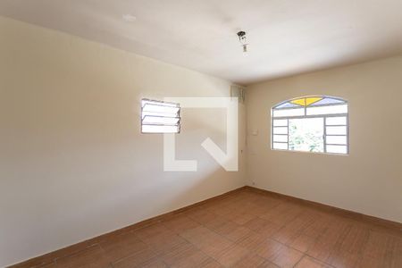 Quarto 2 de casa à venda com 4 quartos, 420m² em Sagrada Família, Belo Horizonte