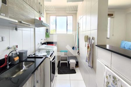 Apartamento à venda com 56m², 2 quartos e 1 vaga Apartamento à venda com 56m², 2 quartos e 1 vagaCozinha e Área de Serviço