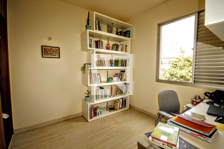 Quarto 1 de apartamento à venda com 2 quartos, 70m² em Vila Paris, Belo Horizonte
