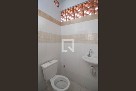 Banheiro de casa para alugar com 1 quarto, 45m² em Jardim Mangalot, São Paulo