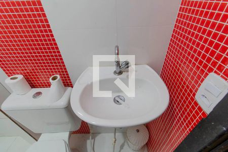 Banheiro de apartamento para alugar com 1 quarto, 28m² em Vila Nhocune, São Paulo