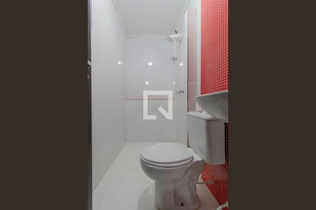 Banheiro de apartamento para alugar com 1 quarto, 28m² em Vila Nhocune, São Paulo