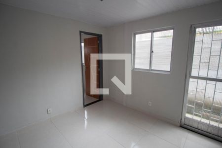 Sala de casa para alugar com 1 quarto, 70m² em Penha Circular, Rio de Janeiro