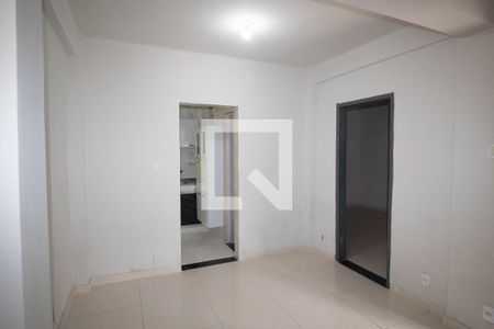 Sala de casa para alugar com 1 quarto, 70m² em Penha Circular, Rio de Janeiro